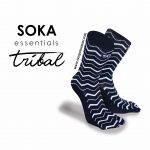 Kaos kaki Soka Essentials Tribal, membawa kesan dinamis